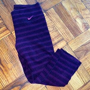 nike purple and black capri leggings size: S